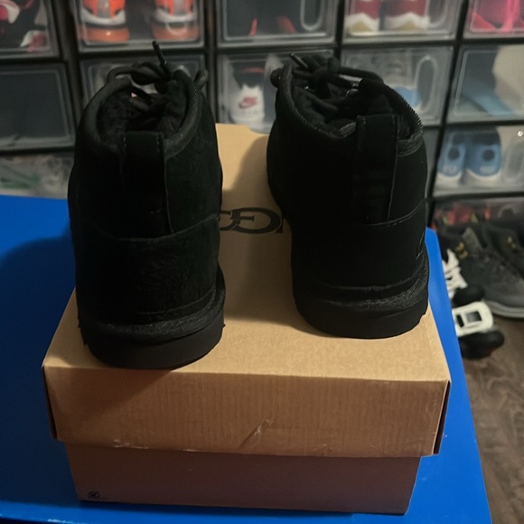 Black size 8 Neumel Uggs - Picture 3 of 5